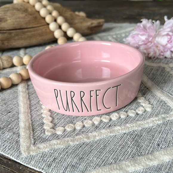 ❌SOLD❌ 🎄2/$30🎄 ⭐️HOST PICK x2 !⭐️ RAE DUNN Purrfect Cat food bowl dish - 4” - Picture 5 of 5